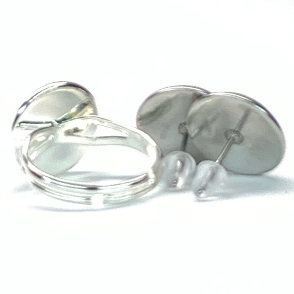 🌟 Cute Post Earrings & Adjustable Ring 👀👂🏻💍 - Picture 2 of 4